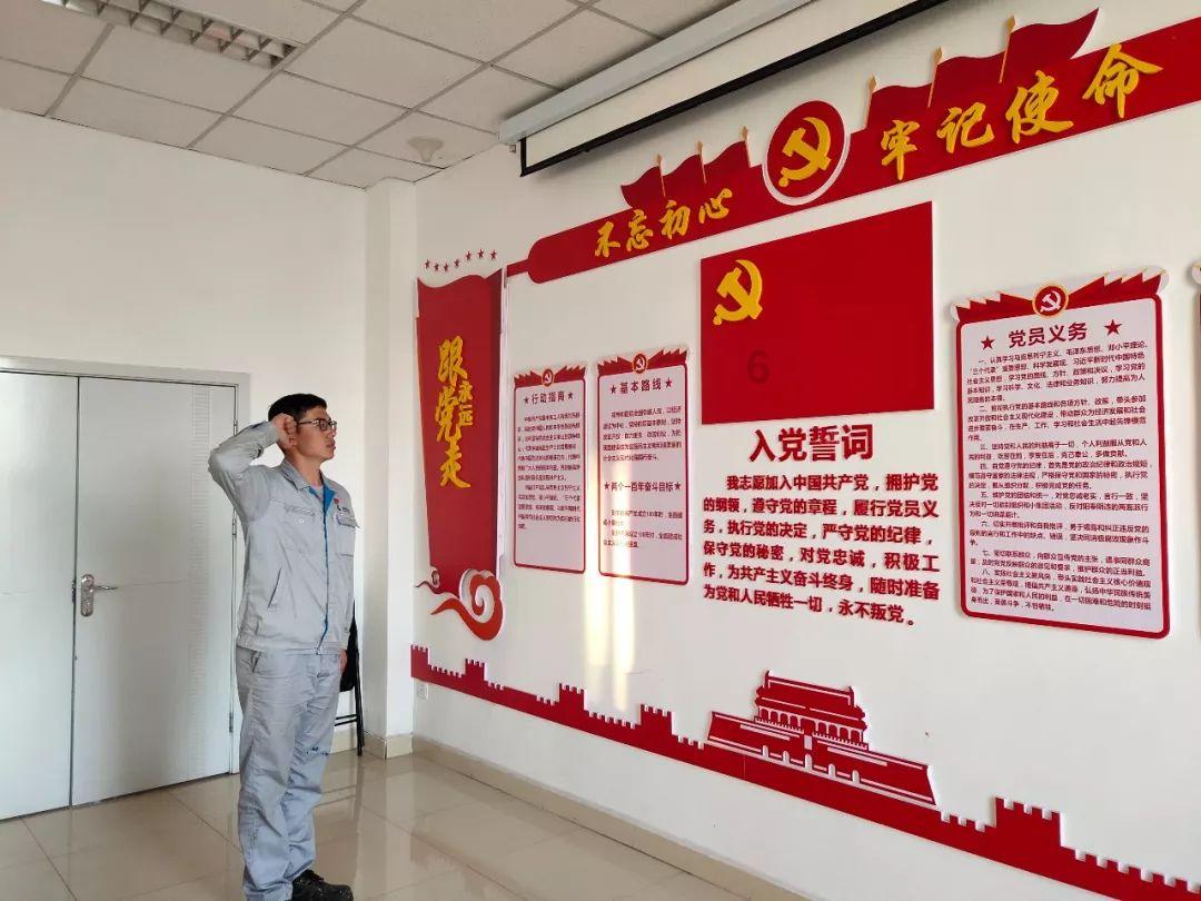 上升的白气球